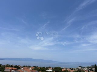 OTOK KRK-Kuća s tri stambene jedinice i garažom