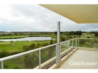 2 Beds Charming Apartment With Sea..