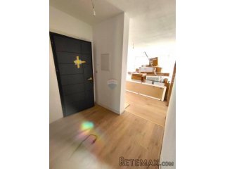 Rovinj, stan u novogradnji 77m2+terasa 100m2-2.kat