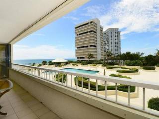 3 bedroom Residence For Sale: Singer..