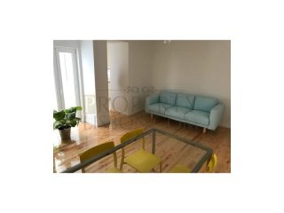Fully refurbished T2 Lisbon apartment..
