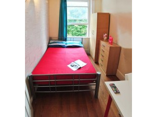 Single with double bed near Westbourne..