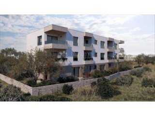 PRIVATNA ZELENA OAZA U PRIZEMLJU – STAN AP1 VODICE