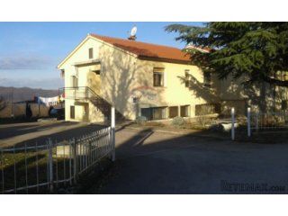 Pazin, kuća sa prostranom okućnicom