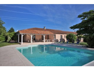 3 bed bungalow and 2 bed gite with..