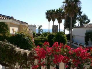 Villa - GUADALMINA BAJA. Villa set in a..