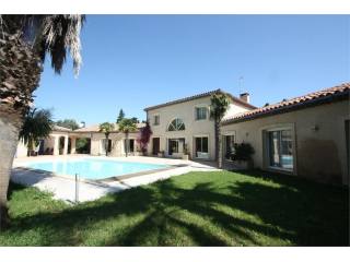 Prestigieuse Propriete Avec Jardin..
