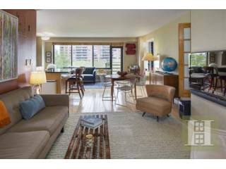 1 bedroom Apartment For Sale: 372..