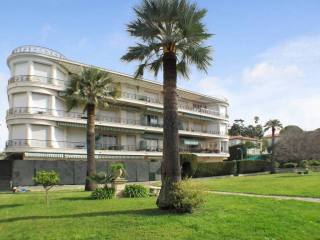 Charming 2 beds apartment , in secluded..