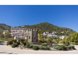 3 bedroom town house for sale