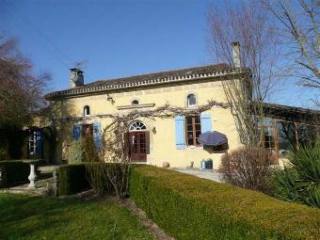 Superbly Located 5 Bedroom Maison De..