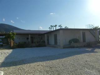 Villa - A very spacious 6 bedroom, 2..