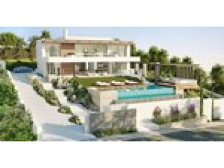 5 Bedrooms - Villa - Malaga - For Sale