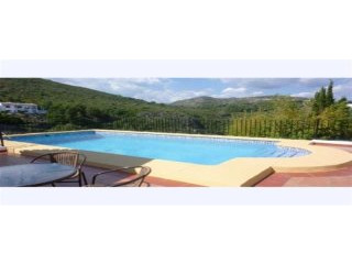 4 Bedrooms - Villa - Alicante - For Sale