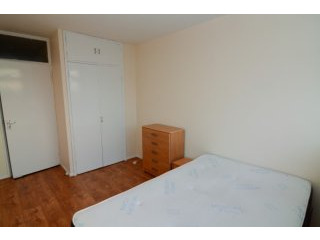 Flatshare - Elmslie A