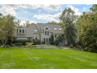 4 bedroom House For Sale: 1 Meola Drive..