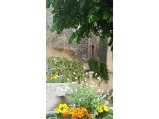 Jolie maison en pierres de 85 m2..