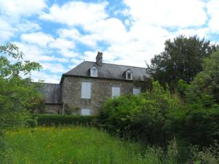 Nice Country House with 1.1 Hectares