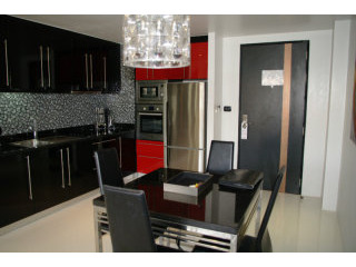 Bangla Suites - Cool 1-Bedroom Jacuzzi..