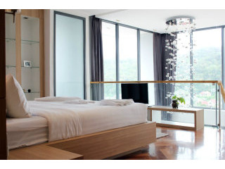 Icon Park - 2-Bedroom Duplex Penthouse..