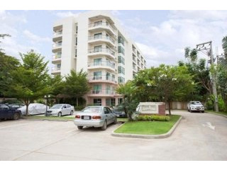 1 Bed Condo In Town At Flame Tree..