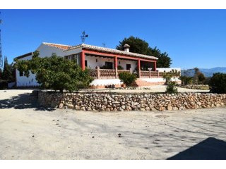 Country Houses for Sale in Almayate..