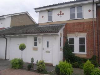 Unfurnished 3 bedroom End of Terrace..