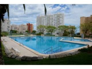 El apartamento se ubica en una zona muy tranquila en la..