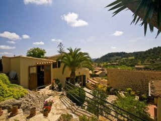 Delightful Town House With Beautiful..