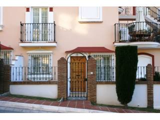 2 Bed Apartment for sale in Mijas Golf