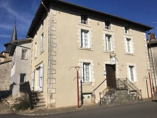 Large Family Home Currently Run As A..