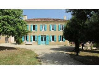 6 Bedroom Country House For Sale