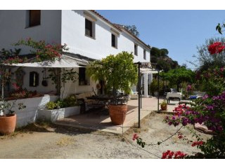 Country Houses for Sale in Comares..