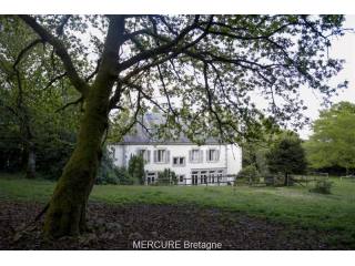 9 bedroom Manor House For Sale: 56530..