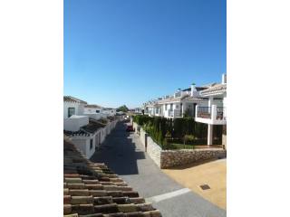 Town House - Beautiful semi-detached..
