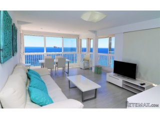 Apartamento en primera línea de la playa Levante de..