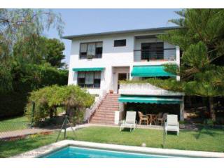 A large detached family house 250..