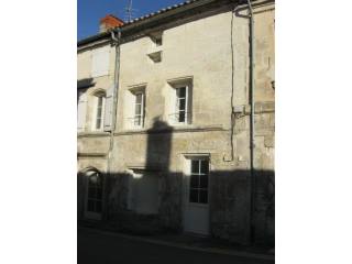 3 bedroom town house in Angouleme
