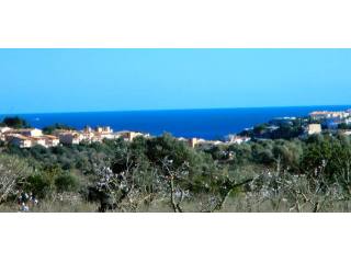 Rustic plot with beautiful views to the..