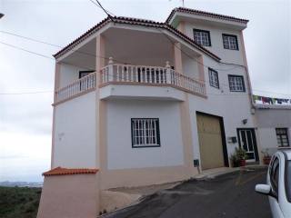 Detached For Sale in Guia De Isora..