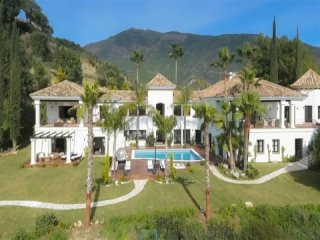 6 Bedroom Villa For Sale In La Zagaleta