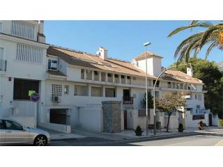 * A 2 BED 2 BATH DUPLEX
