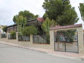 8 Bedrooms - Villa - Alicante - For Sale