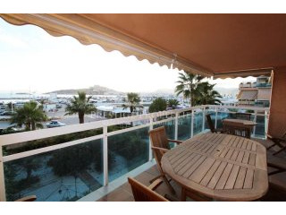 Large apartment with stunning views of..