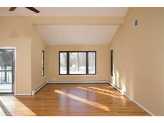 3 bedroom House For Sale: 520 Clapp..