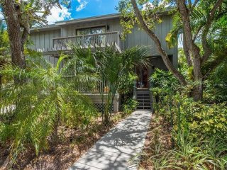 3 bedroom Town House For Sale: 1380..