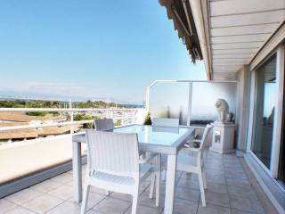 Beautiful 2 bedroom penthouse..