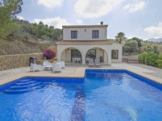 4 Bedrooms - Finca - Alicante - For Sale