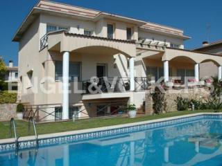 Elegant luxury in Costa Barcelona