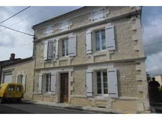 Beautiful 5-bed townhouse
